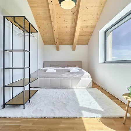 3 Bedroom House With Terrace By Mountain Ways Appartement *